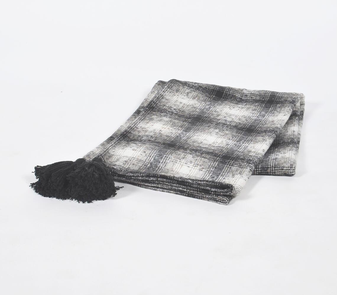 Handwoven Woolen Monochrome Tasseled Gingham Checks Throw - GAAIA