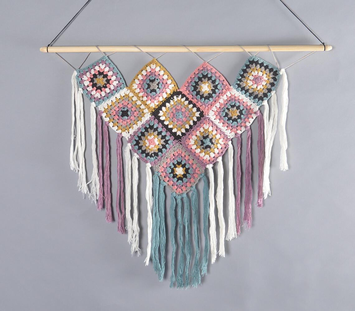 Pastel crochet fringed wall hanging - GAAIA