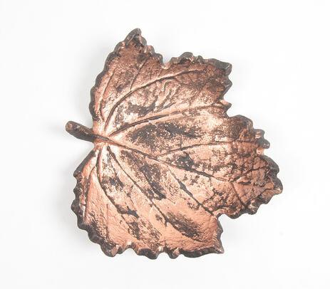 Vintage gold-toned maple leaf tray - GAAIA